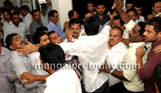 Congress Fight in Mangalore